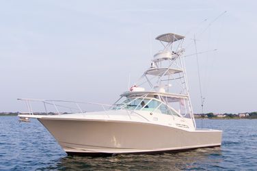 31' Cabo 2002 Yacht For Sale